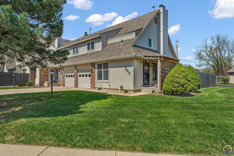 5612 SW Foxcroft S. Cir, Topeka, KS 66614 - #3