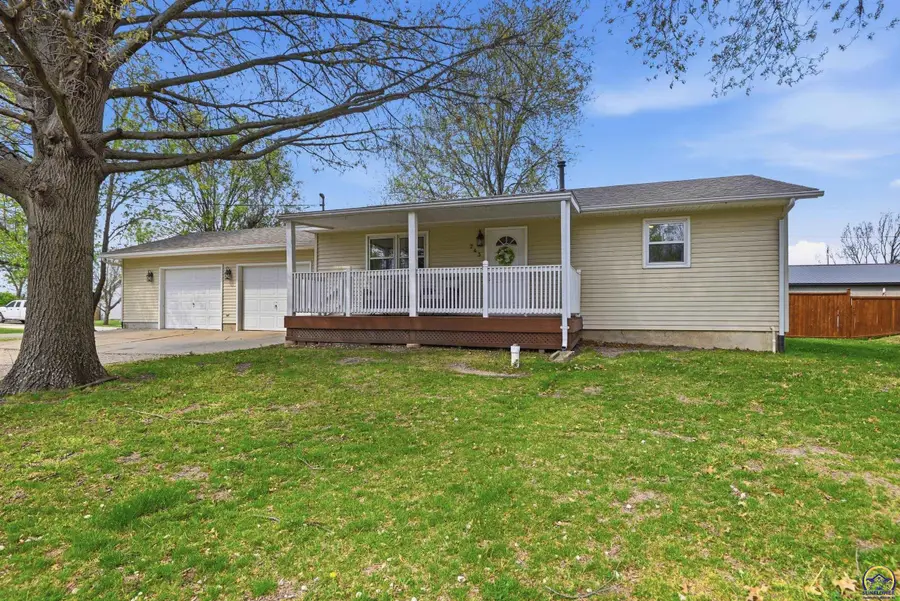 743 Shuey, Osage City, KS 66523 - #2