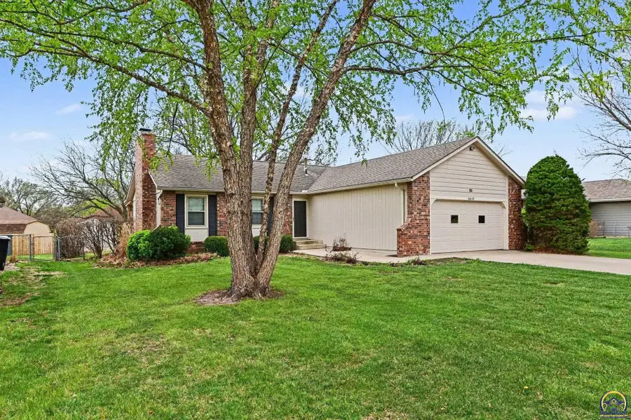5419 SW 11th St, Topeka, KS 66604 - #3