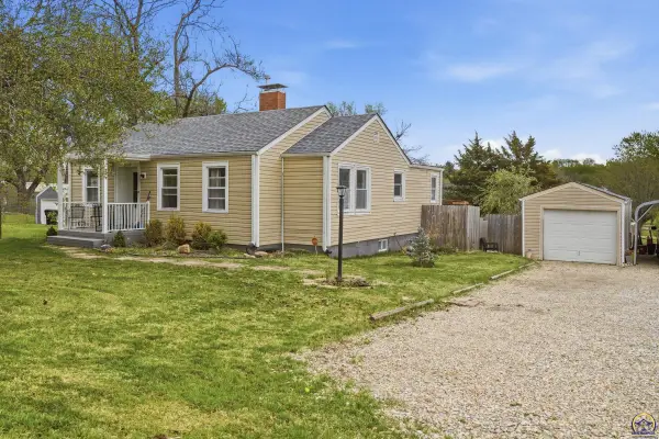 3648 SE California Ave, Topeka, KS 66605