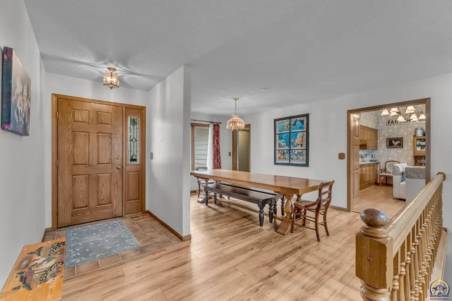 2901 SE Gemini Ct, Topeka, KS 66605 - #3