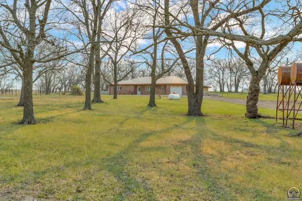 23586 NE K-4 Hwy, Eskridge, KS 66423