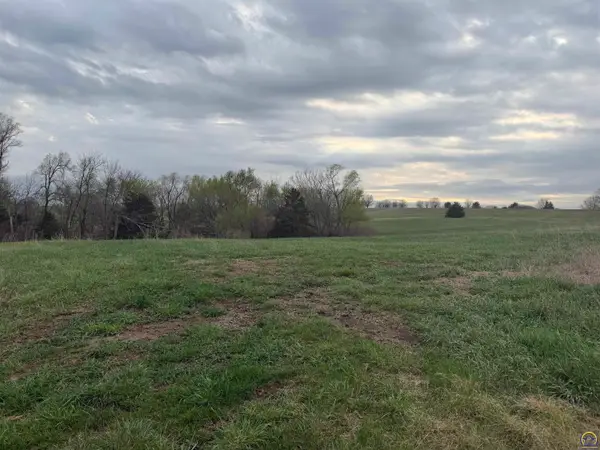 00000 M Rd, Holton, KS 66436