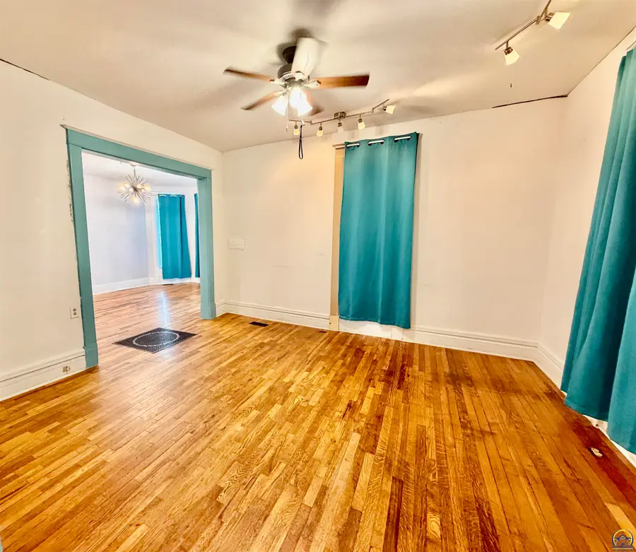 1706 SW 15th St, Topeka, KS 66604 - #3