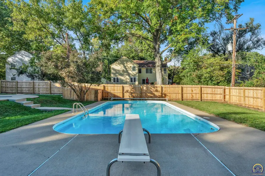 1912 SW Westwood Dr, Topeka, KS 66604 - #2
