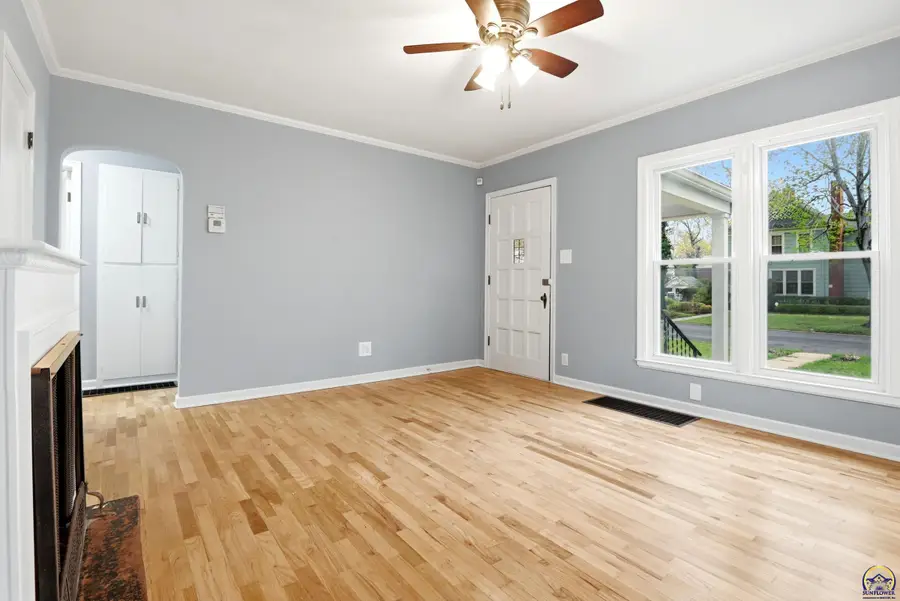 1621 SW Wayne Ave, Topeka, KS 66604 - #2