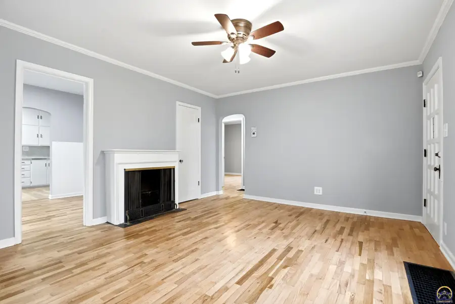 1621 SW Wayne Ave, Topeka, KS 66604 - #3