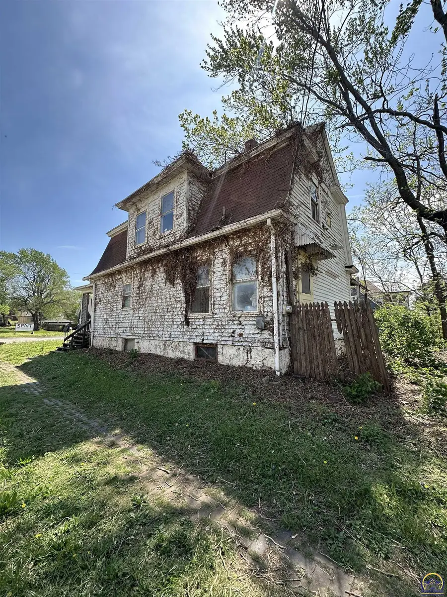 1601 SW Topeka Blvd, Topeka, KS 66612 - #3