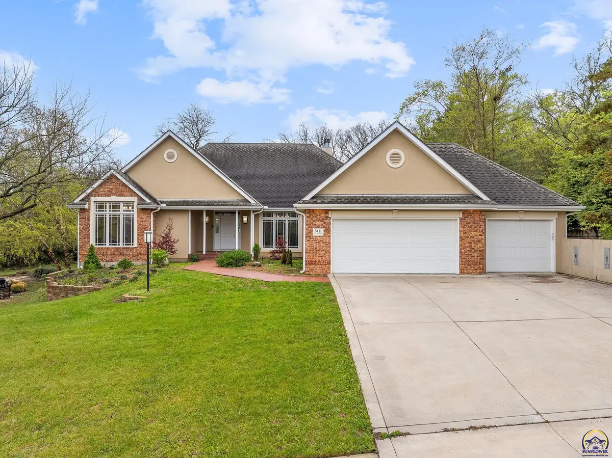 5411 SW 40th Ter, Topeka, KS 66610 - #1
