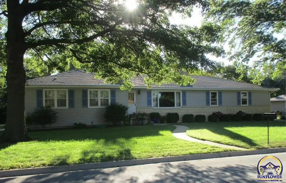 1120 Thompson St, Emporia, KS 66801 - #1