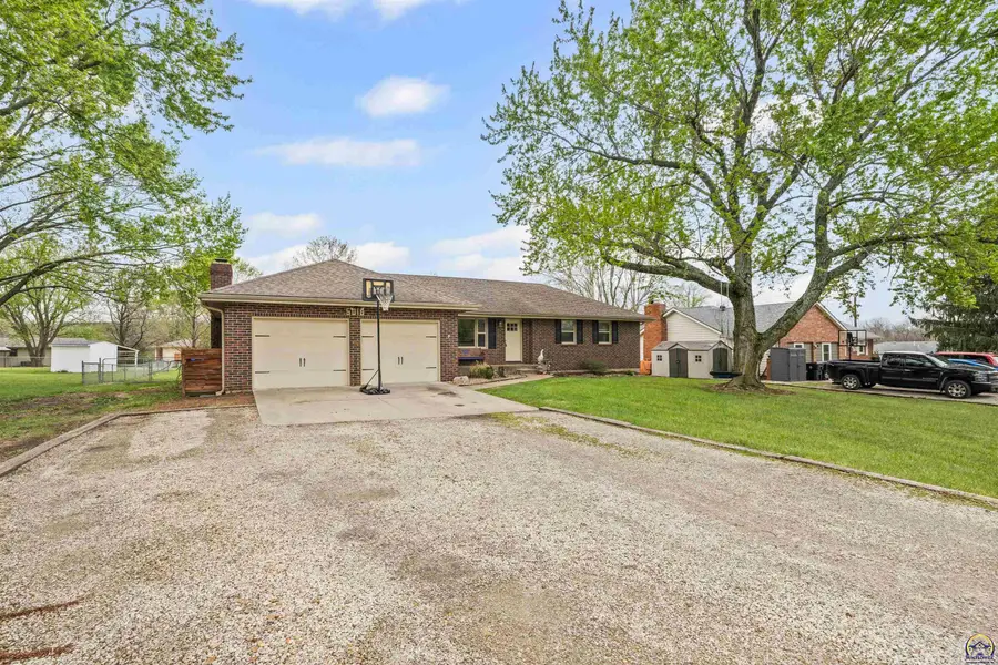 5018 NW Dawdy Dr, Topeka, KS 66618 - #3