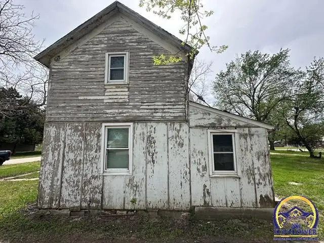 208 Adolph St, White City, KS 66872 - #2