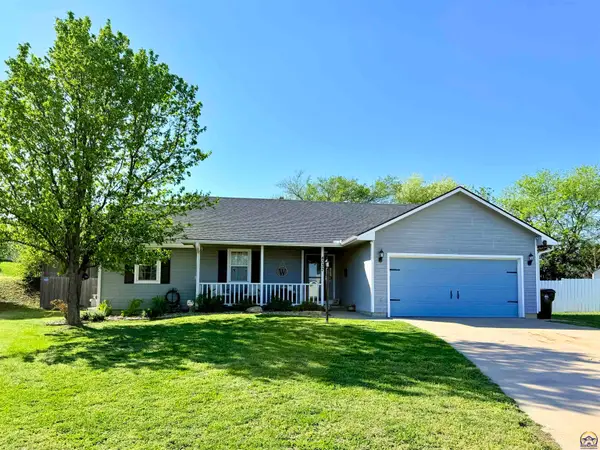 4037 NW Fielding Ter, Topeka, KS 66618