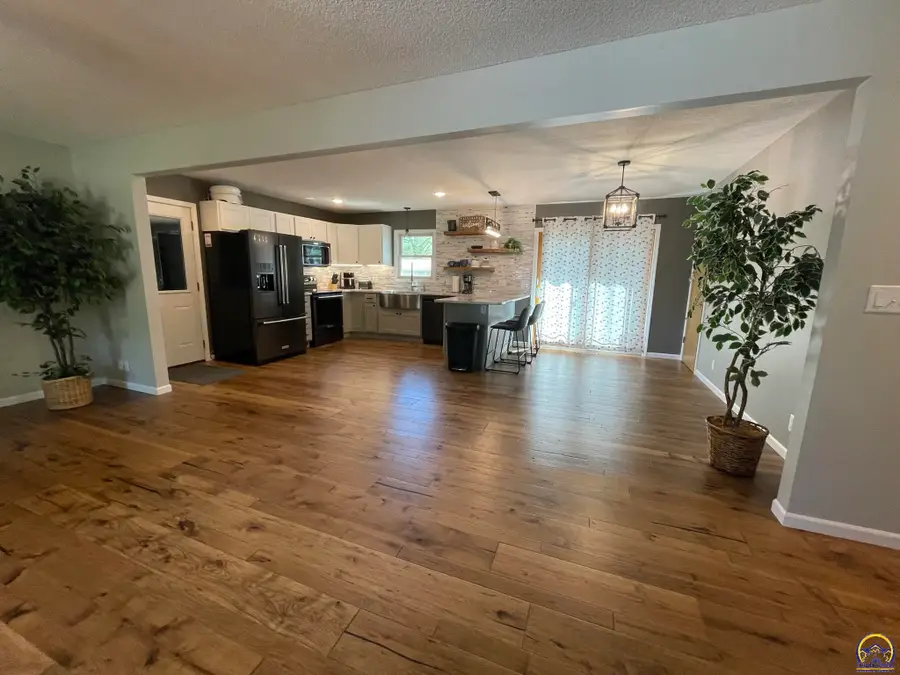 824 Waverly Way, Emporia, KS 66801 - #3