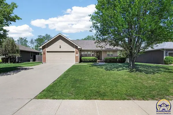 7448 SW Cannock Chase Rd, Topeka, KS 66614