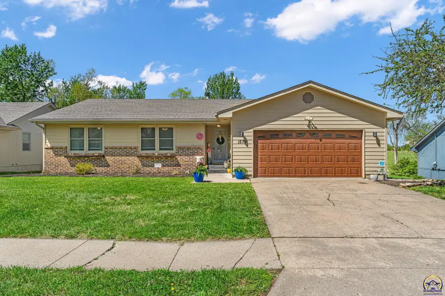 1579 SW Cheyenne Hills Rd, Topeka, KS 66604 - #2
