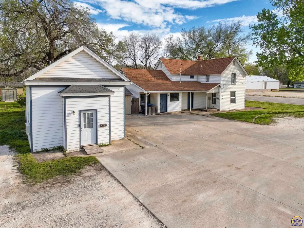 802 W Bertrand, Saint Marys, KS 66536 - #1