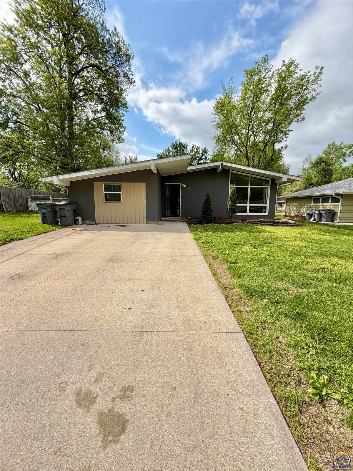 1715 W 13th Ave, Emporia, KS 66801 - #1