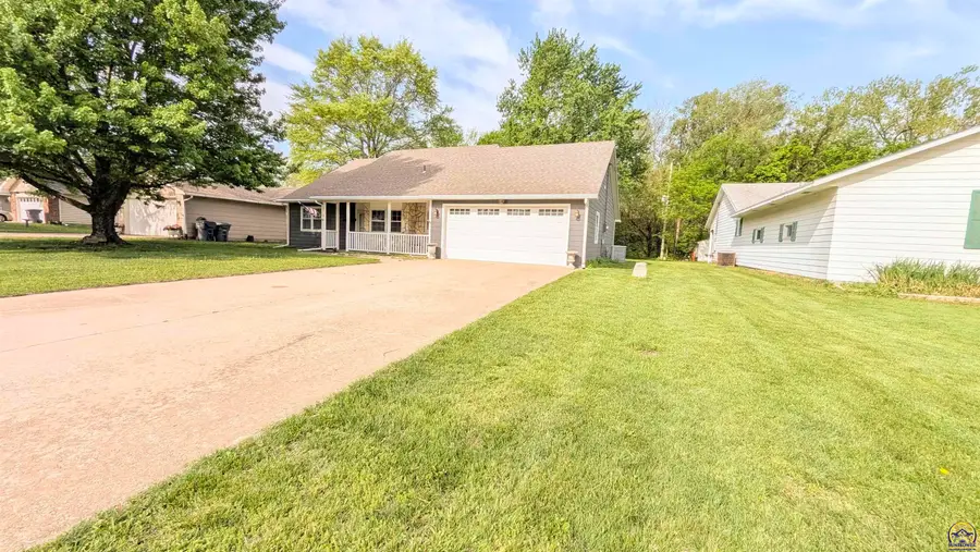 2525 Lincoln St, Emporia, KS 66801 - #2