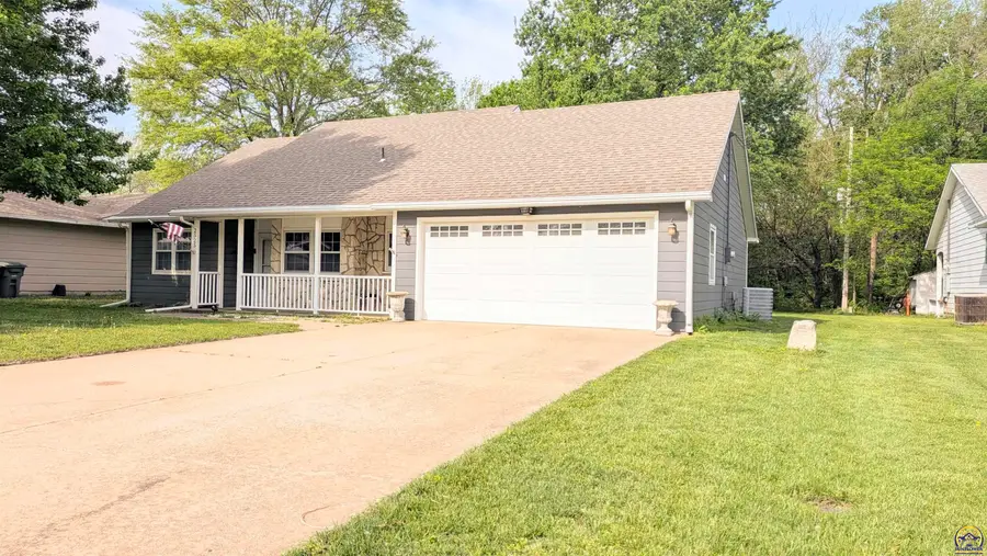 2525 Lincoln St, Emporia, KS 66801 - #3