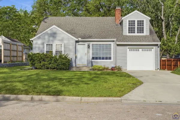 1155 SW Warren Ave, Topeka, KS 66604