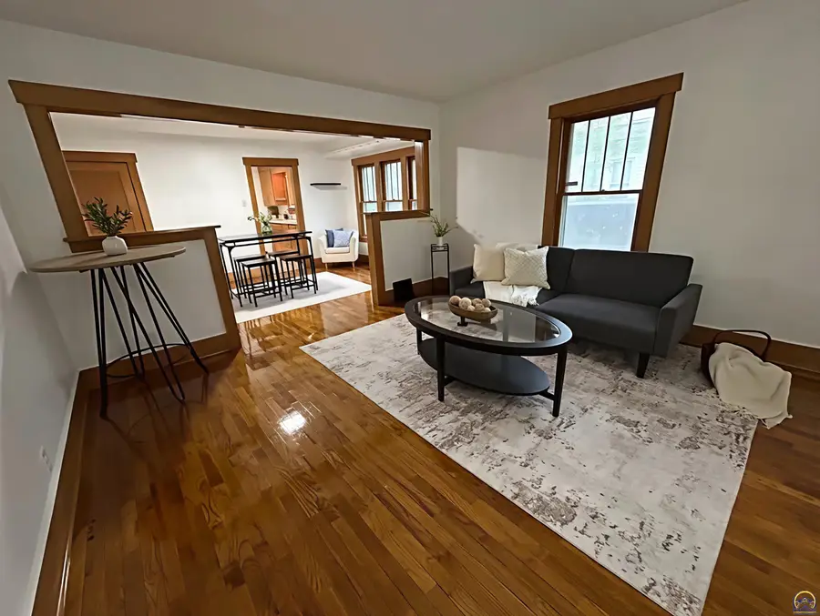 2220 SW Kensington Ct, Topeka, KS 66606 - #3