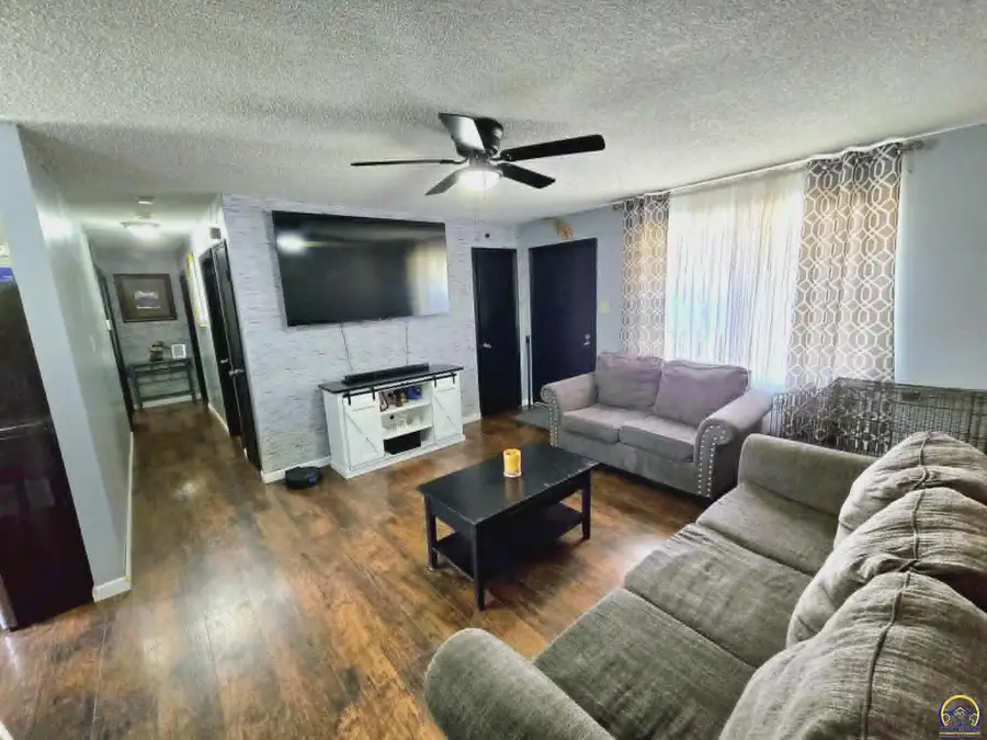 3112 SE Michigan Ave, Topeka, KS 66605 - #3