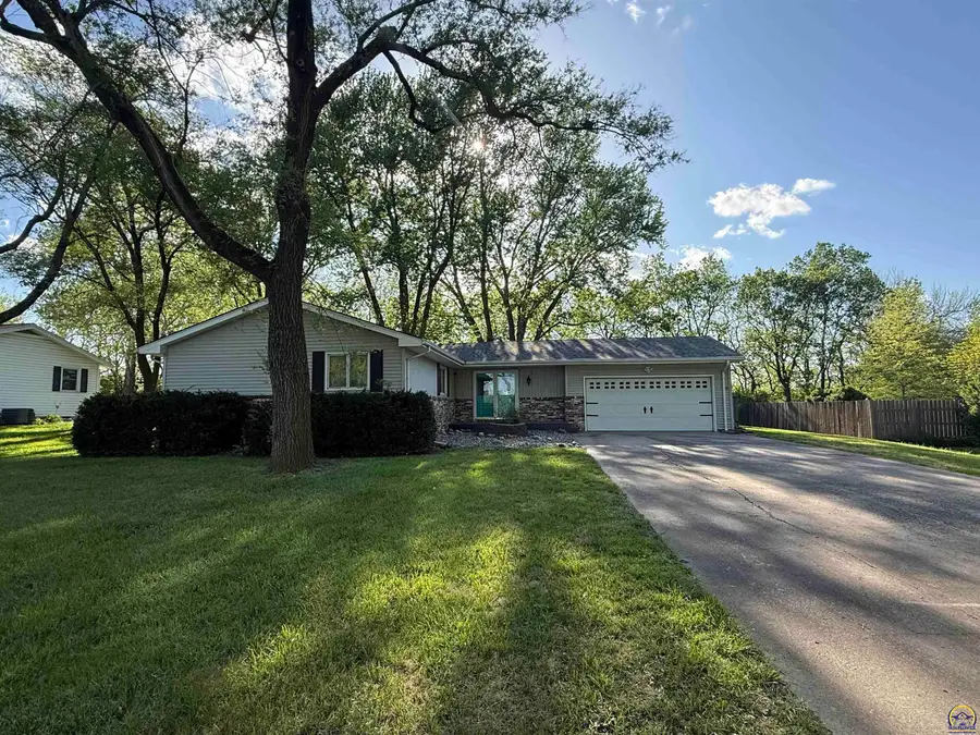 4849 NW Haven Rd, Topeka, KS 66617 - #2