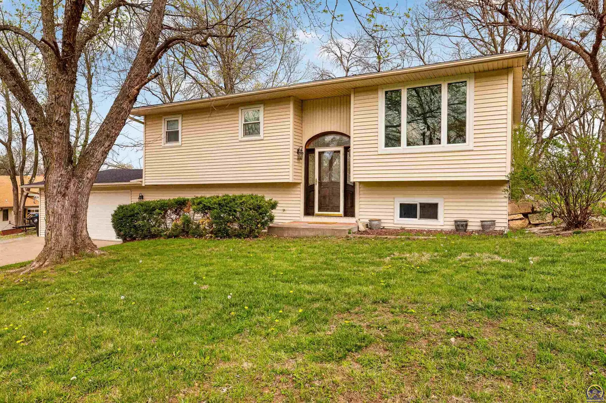 712 Colorado Ave, Holton, KS 66436 - #1