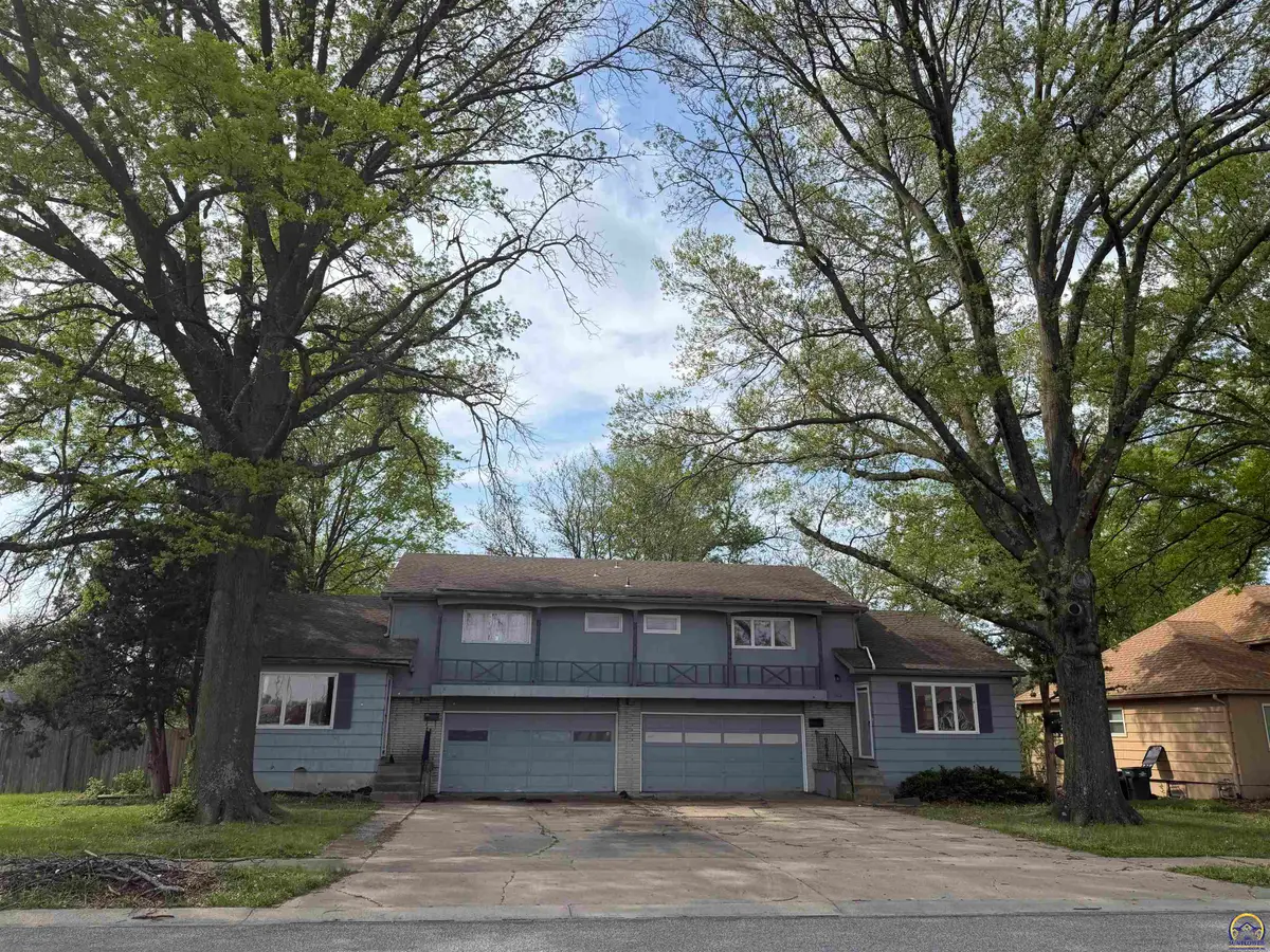 5503 W 97th St, Overland Park, KS 66207 - #1