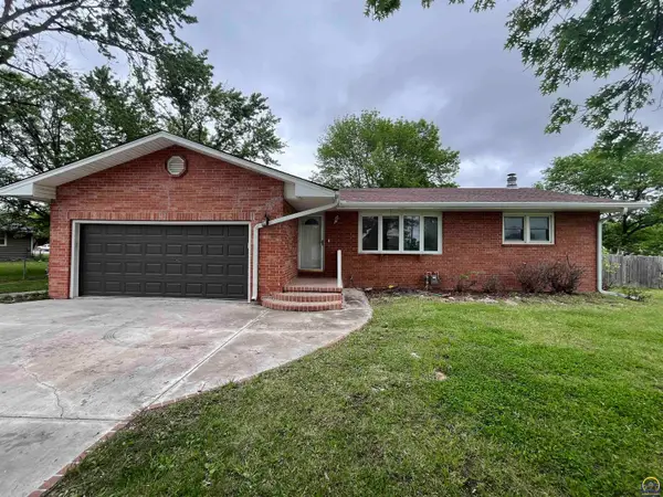 104 Douglas Rd, Olpe, KS 66865