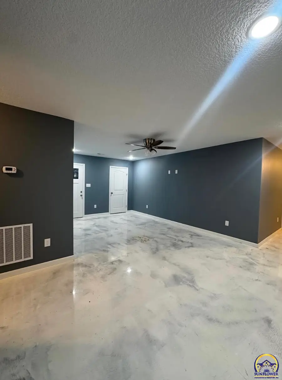 4417 NW 52nd Ter, Topeka, KS 66618 - #3