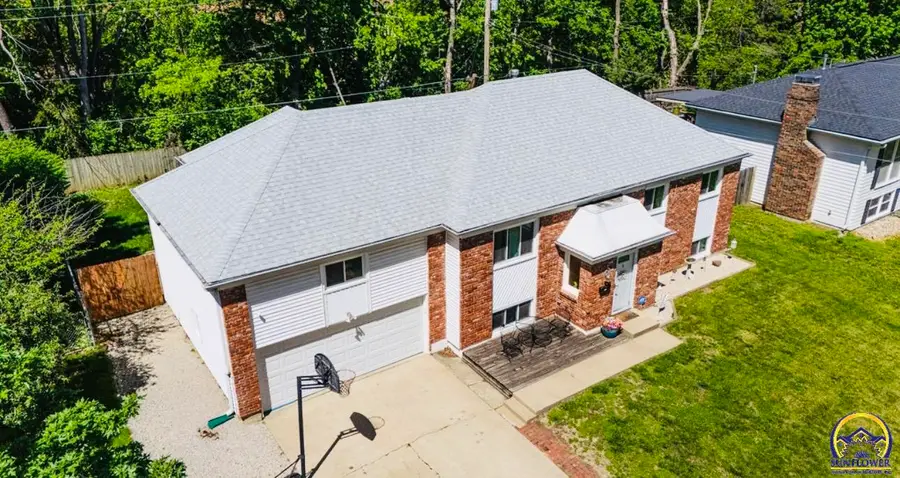 3013 SW Atwood Ave, Topeka, KS 66614 - #2