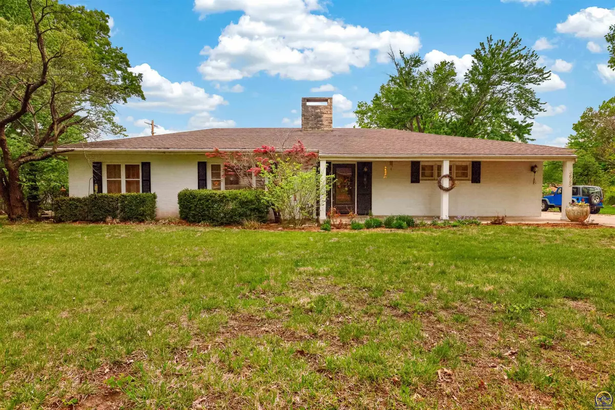 3625 SW Windsor Ct, Topeka, KS 66604 - #1