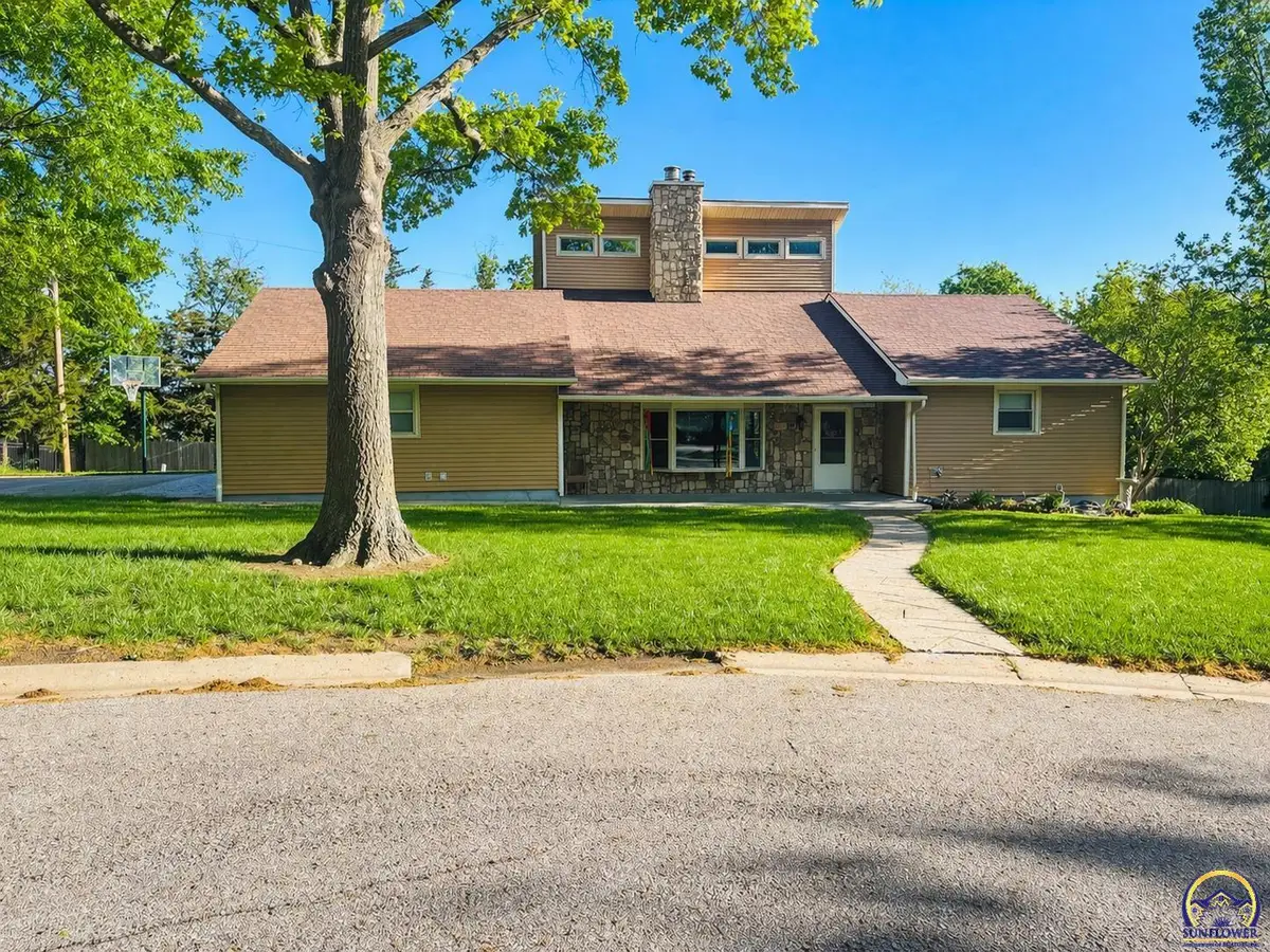 3530 NW 45th Ct, Topeka, KS 66618 - #1