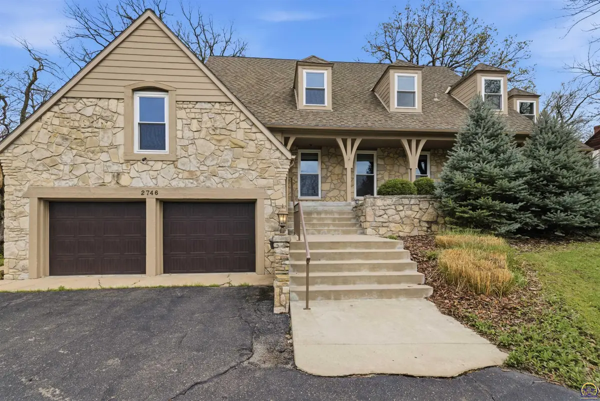 2746 SW Macvicar Ave, Topeka, KS 66611 - #1
