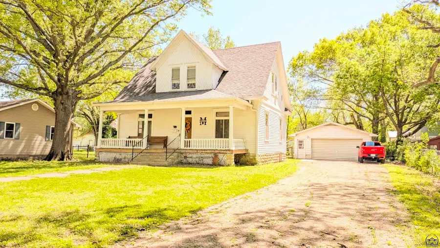 709 E California St, Osage City, KS 66523 - #3
