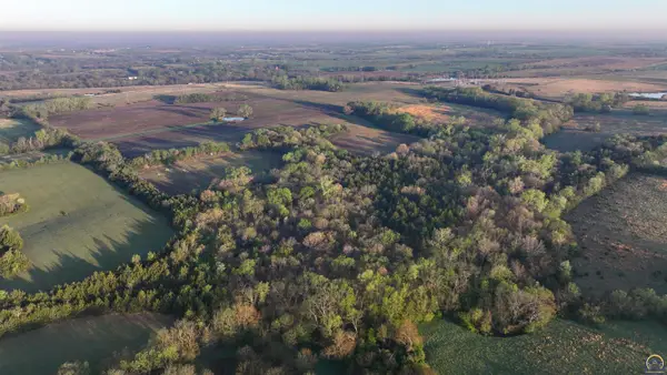 00000 T Rd, Hoyt, KS 66440