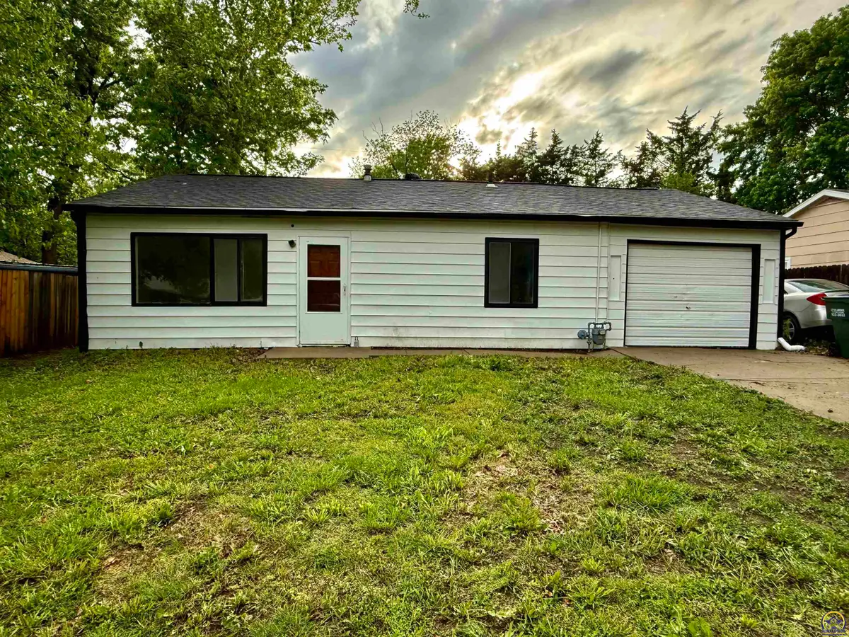 1531 Wedgewood Dr, Lawrence, KS 66044 - #1