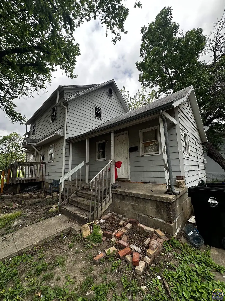 634 SW Polk St, Topeka, KS 66603 - #2