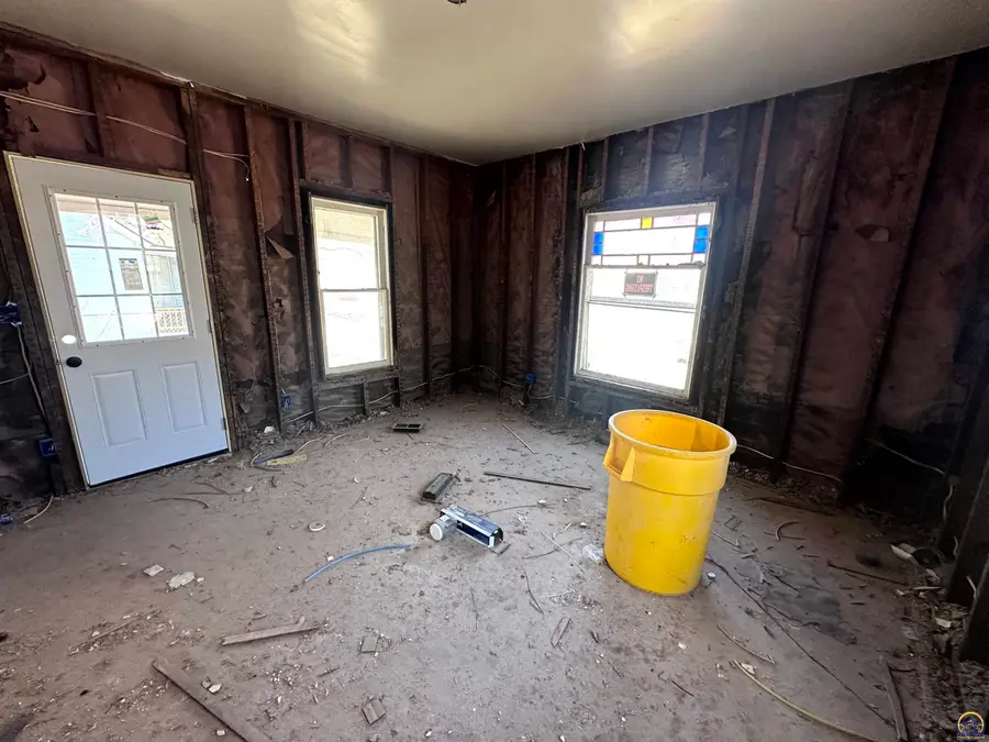 545 NE Sardou Ave, Topeka, KS 66608 - #3