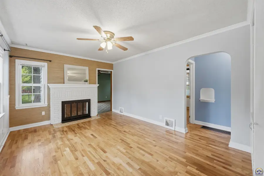 2759 SW Burlingame Rd, Topeka, KS 66611 - #3