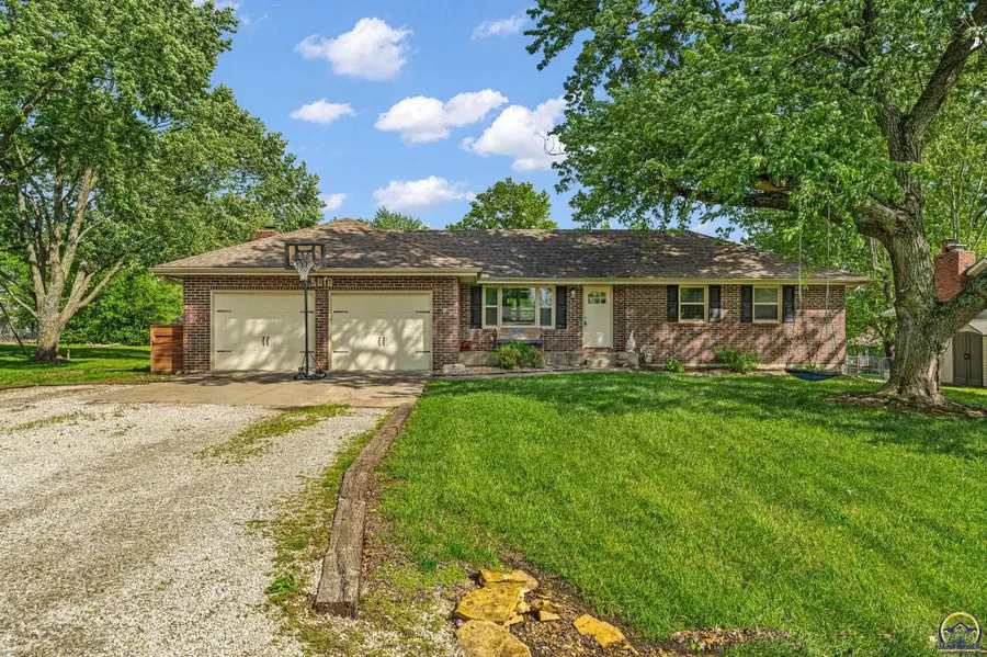 5018 NW Dawdy Dr, Topeka, KS 66618 - #2
