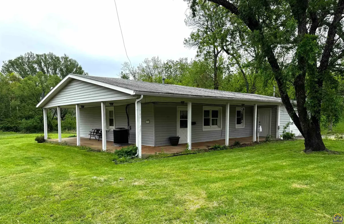 243 W Hall Ave, Burlingame, KS 66413 - #1