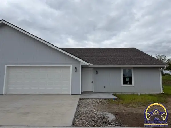 604 NW Palmer Pl, Topeka, KS 66617