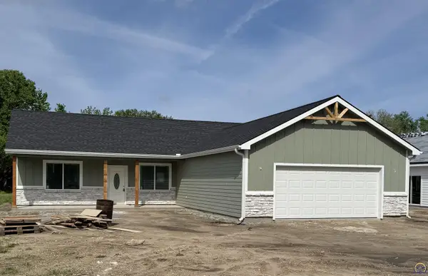 409 Broadway St, Belvue, KS 66407