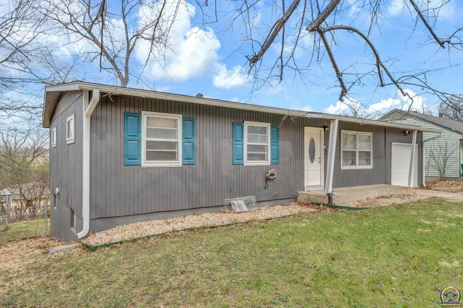 3741 SE Truman Ave, Topeka, KS 66609 - #2