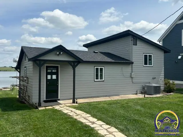 128 Kahola Rd, Council Grove, KS 66846 - #2