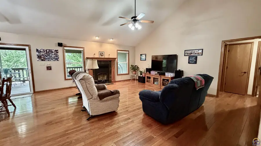 3611 NW Sterling Chase Ct, Topeka, KS 66618 - #3