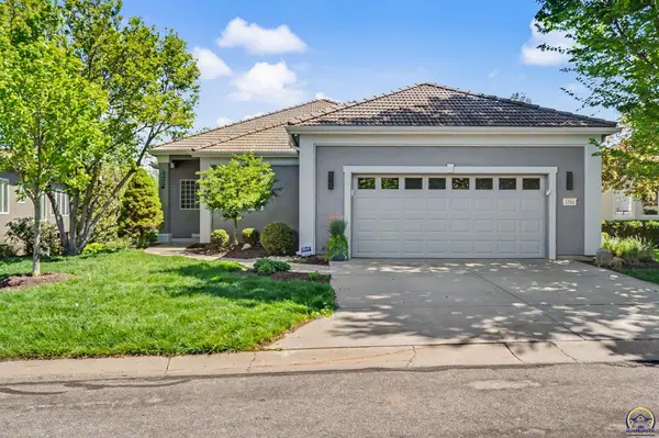 1560 Fountain Dr, Lawrence, KS 66047-9306